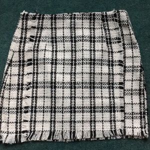Woven plaid short skirt with fringe